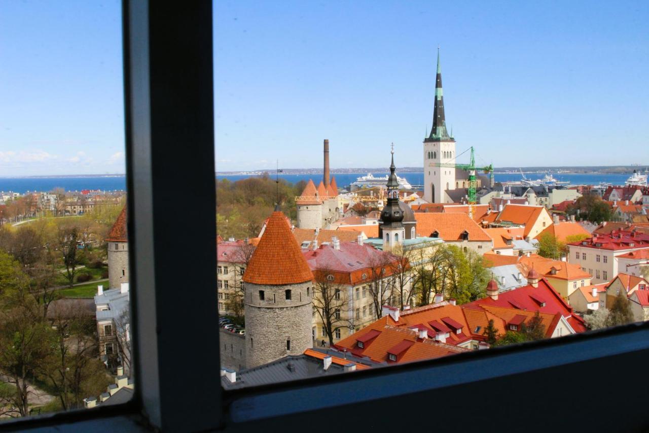 Old Town Toompea Butas *